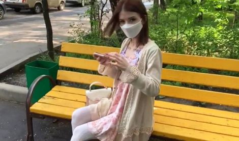 Подъезд, чай и ебля: москвич приглашает крошку на вечернюю развратную посиделку